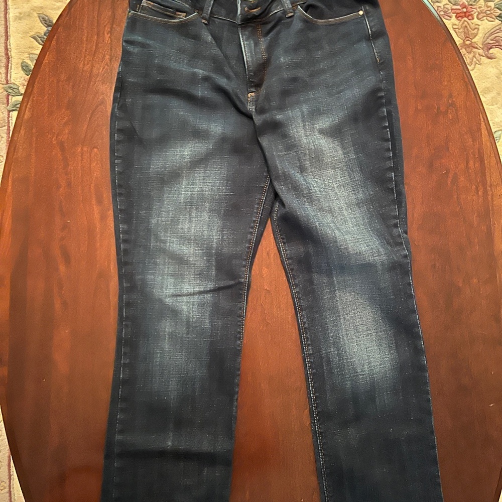 Lee Mid-Rise Straight Leg Jeans